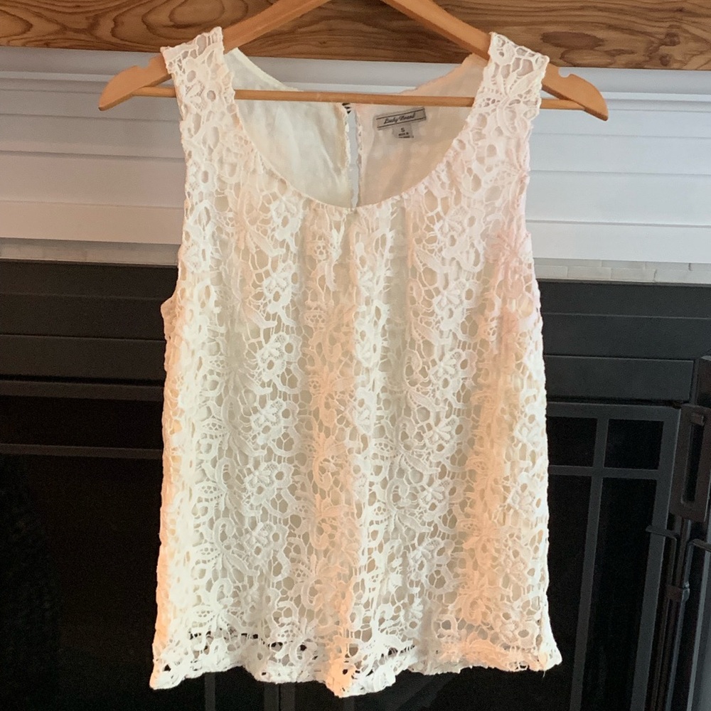 Short sleeve crochet top